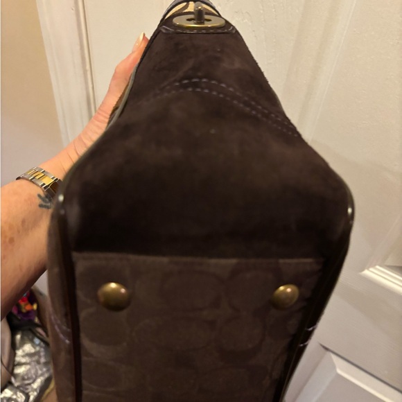 Coach VINTAGE H05J-8F69 Patchwork Suede/Leather/Metallic/Jacquard Zip Tote EUC - Picture 9 of 16